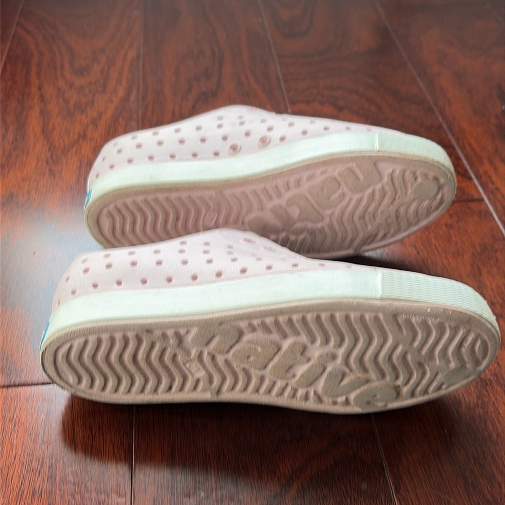 Light pink Natives - Picture 2 of 3